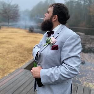 Meet your Posher, Victor